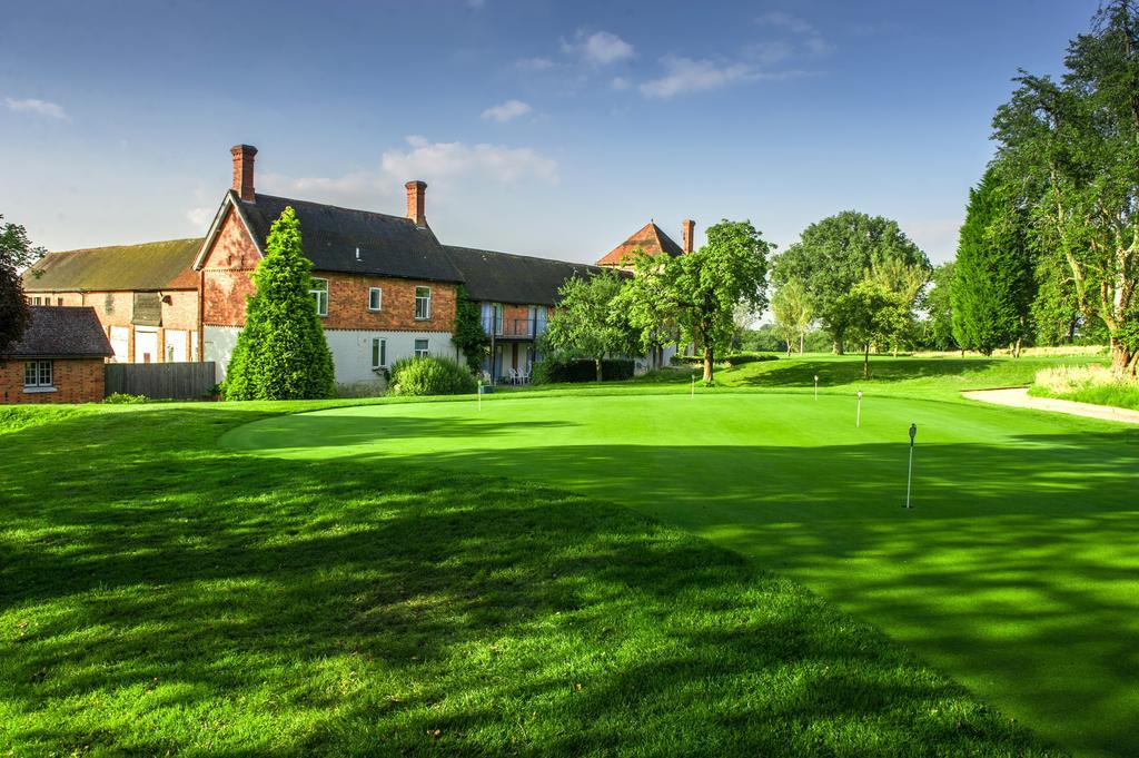 Cottesmore Hotel Golf & Country Club Crawley  Exterior photo